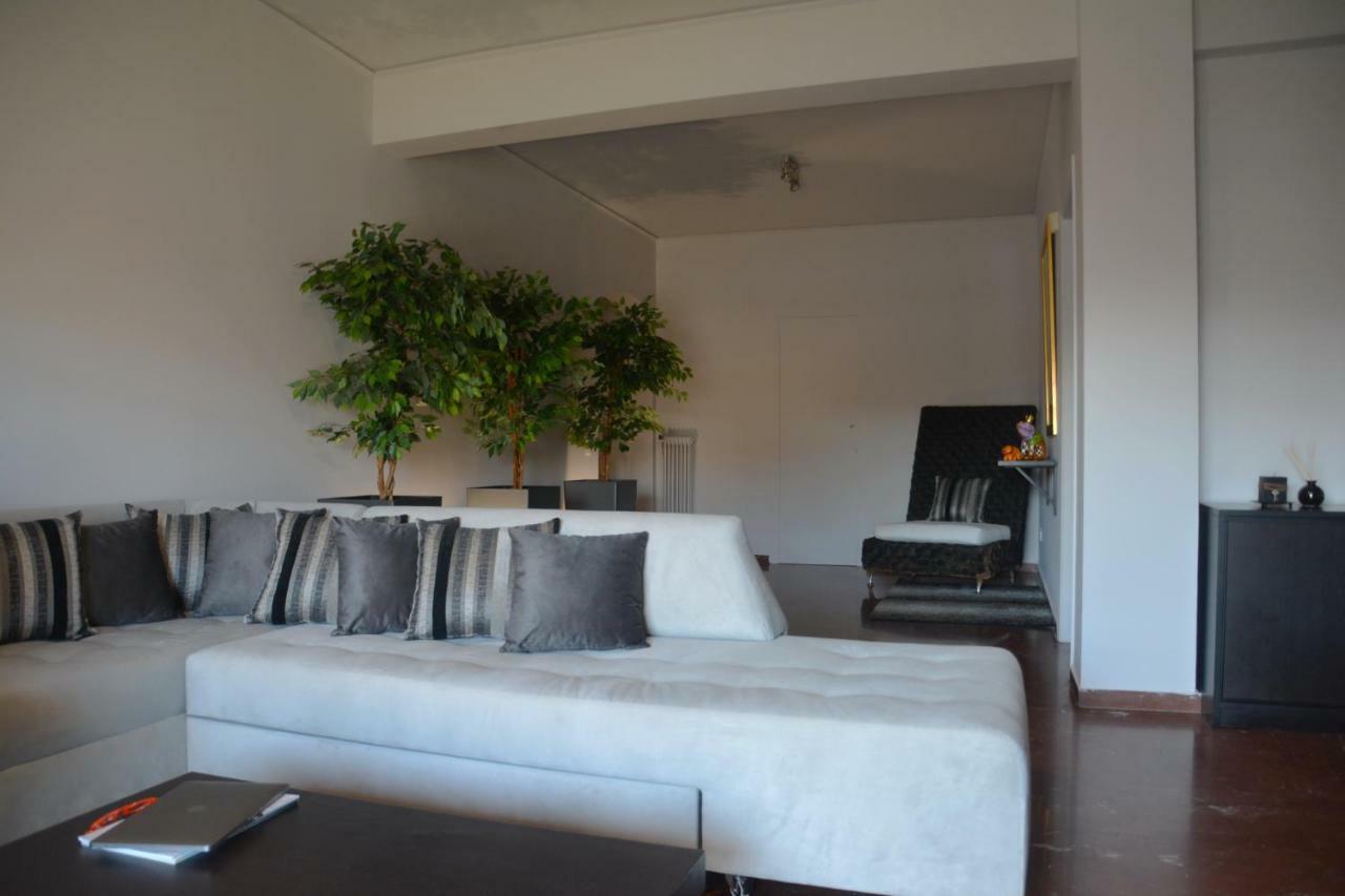 Modern & Classy Central Apartment アテネ エクステリア 写真