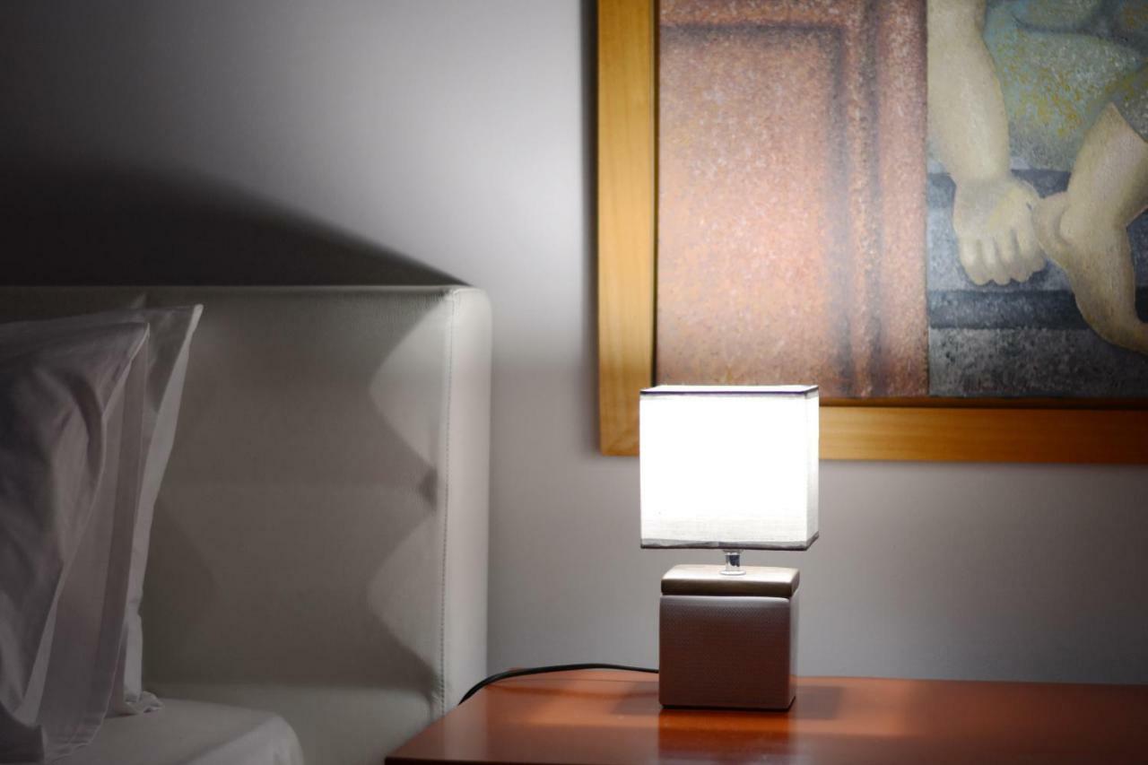 Modern & Classy Central Apartment アテネ エクステリア 写真